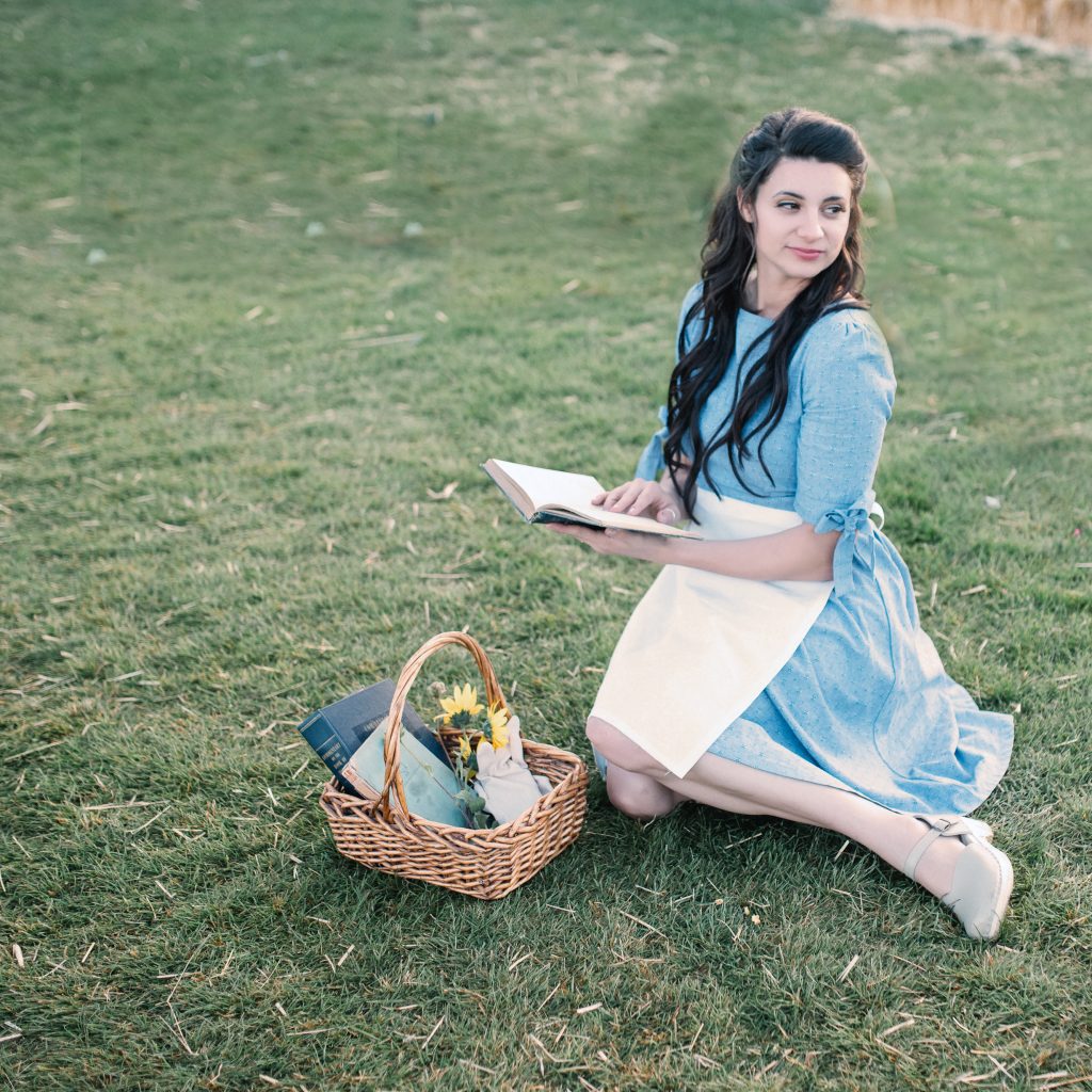 EASY ADULT BELLE COSTUME