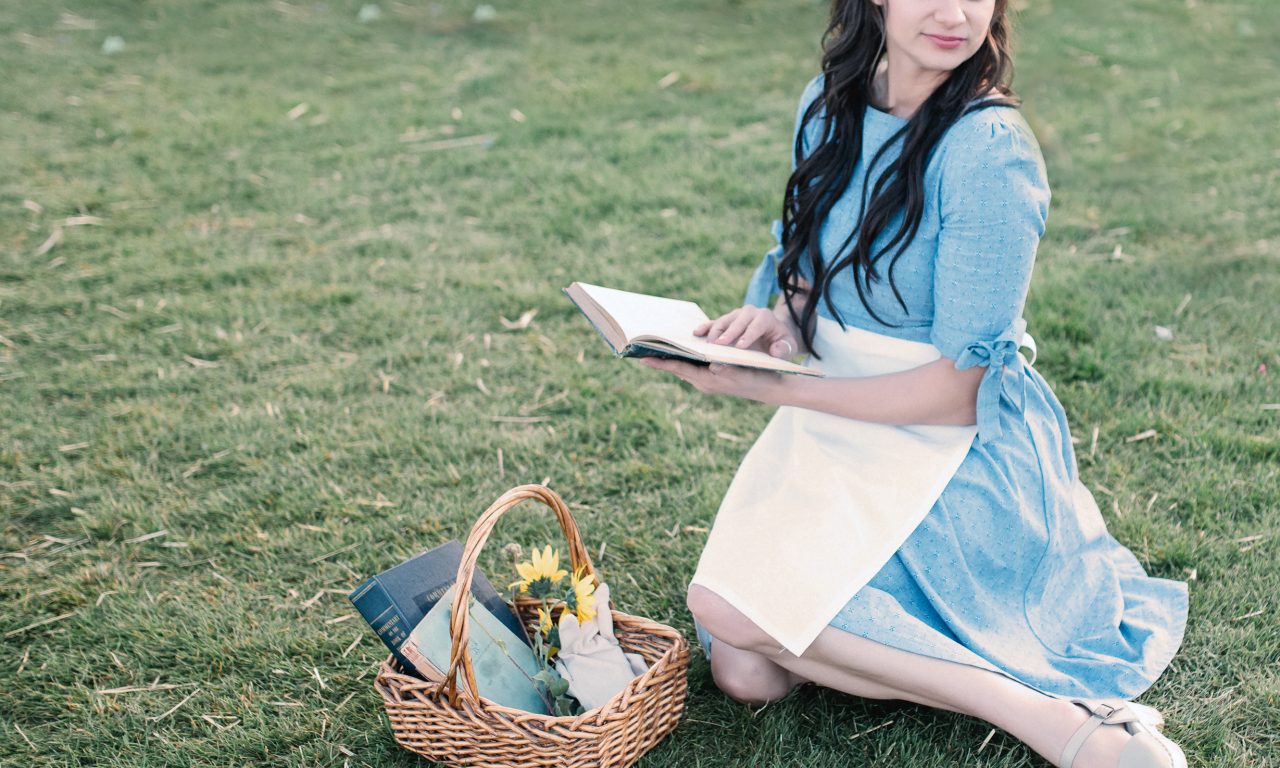 EASY ADULT BELLE COSTUME