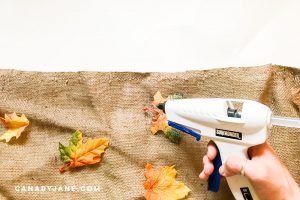 simple burlap leaf runner