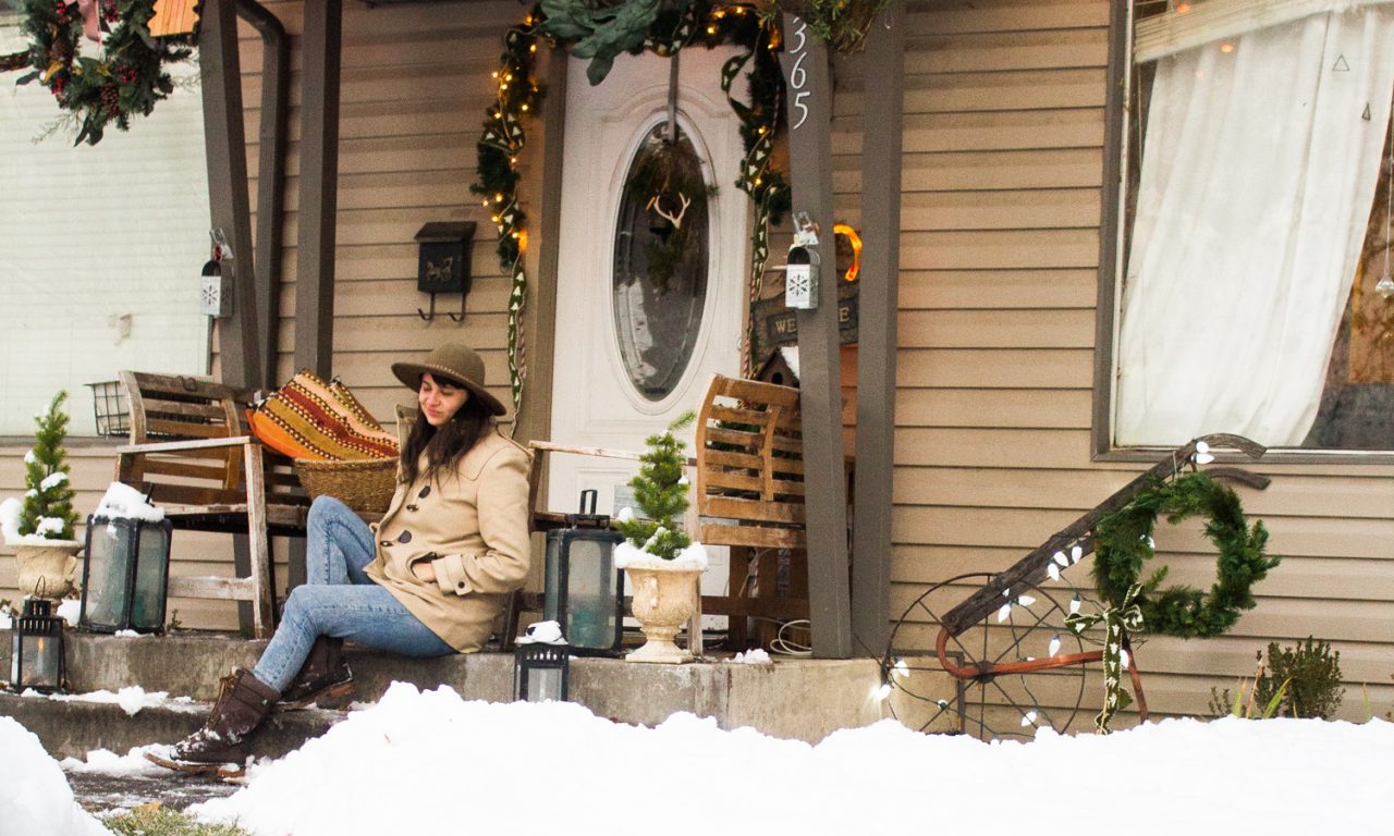 christmas wreath porch display