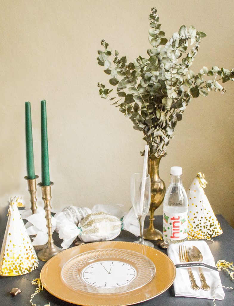 new years eve poppers with tissue paper and the directions of how to make the craft