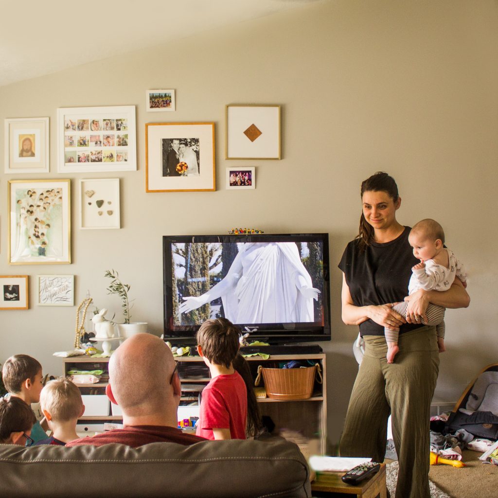 For all my LDS friends watching General Conference I wanted to share my free printable candy and treat bowl tags. These have helped my kids pay attention to the words spoken. 